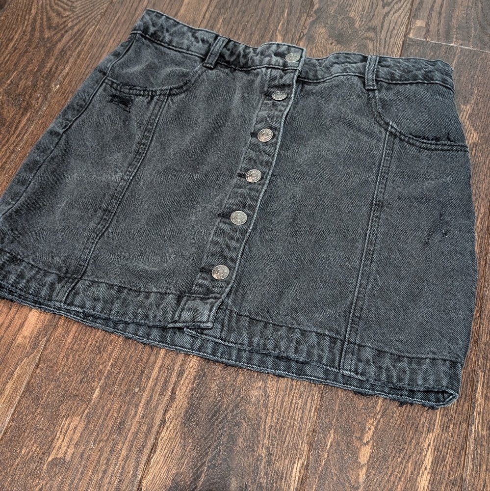 Pull&Bear Denim Skirt in Black Button Up Front